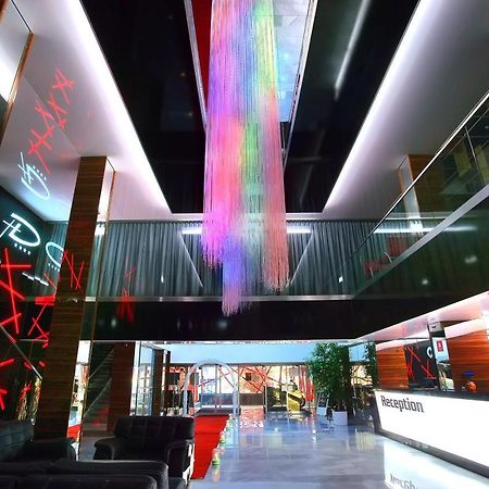 Hotel Druzba Μιχάλοβτσε Εξωτερικό φωτογραφία