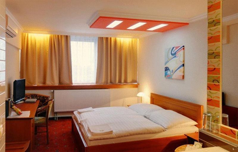 Hotel Druzba Μιχάλοβτσε Δωμάτιο φωτογραφία