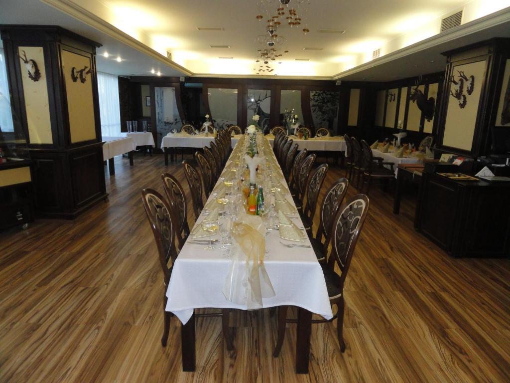 Hotel Druzba Μιχάλοβτσε Εξωτερικό φωτογραφία