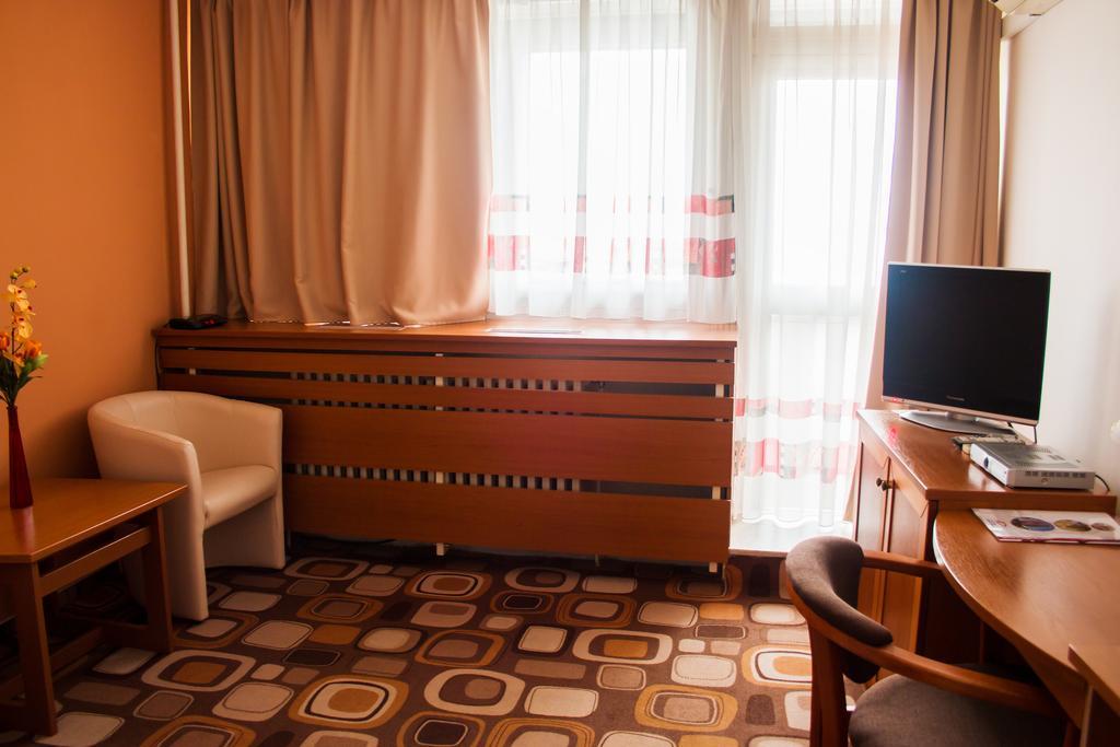 Hotel Druzba Μιχάλοβτσε Εξωτερικό φωτογραφία