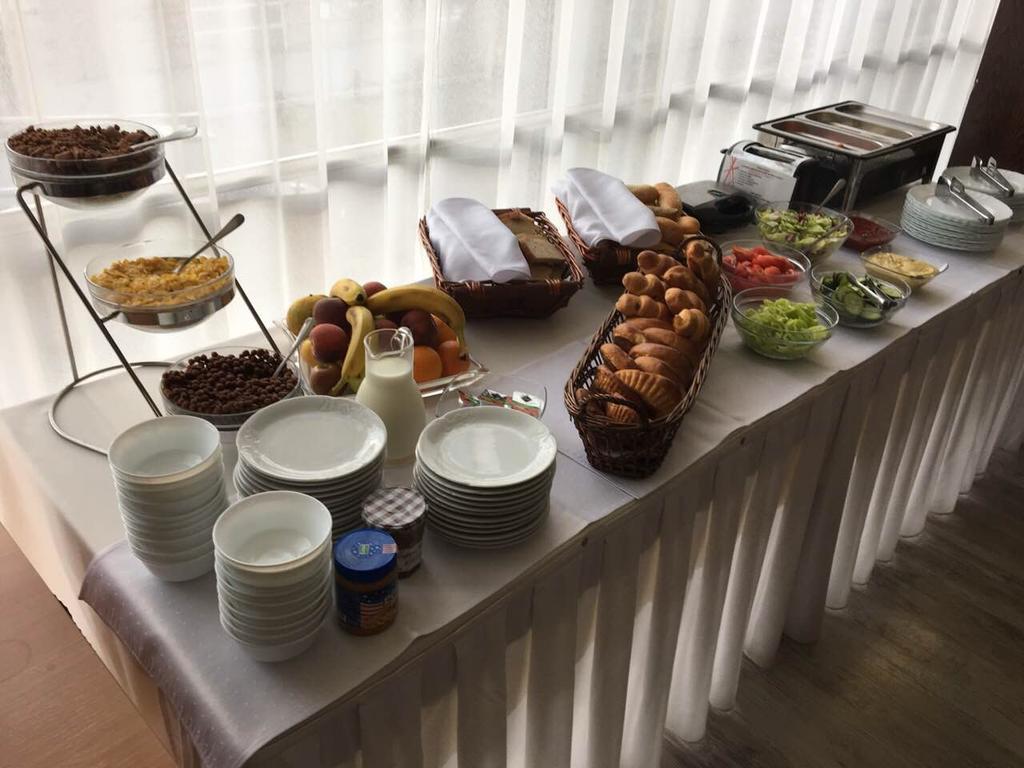 Hotel Druzba Μιχάλοβτσε Εξωτερικό φωτογραφία