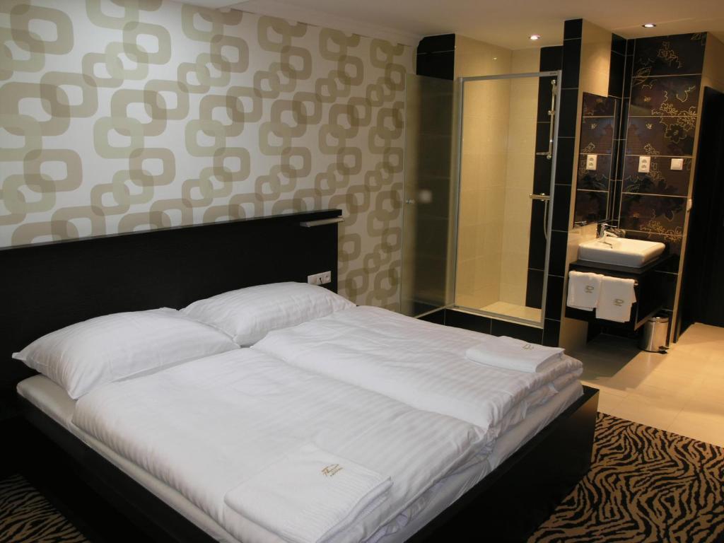 Hotel Druzba Μιχάλοβτσε Εξωτερικό φωτογραφία